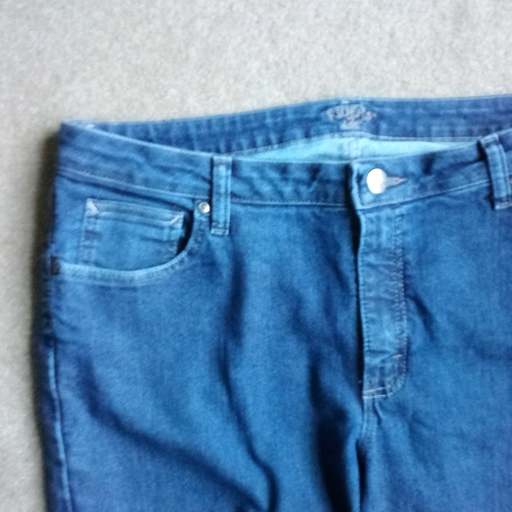 Lee Riders Straight Leg Jeans - Picture 2 of 7